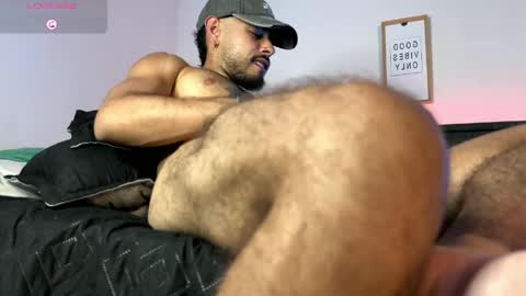 Snapshot of mateobaer_ chatting on March 2026 06:08:01 AM Mateo Baer online show from March 2026 06:08:01 AM