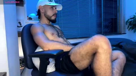 Snapshot of mateobaer_ chatting on July 2026 08:30:02 AM Mateo Baer online show from July 2026 08:30:02 AM