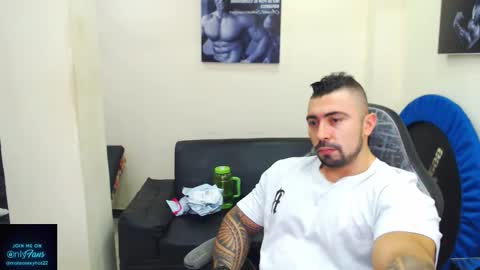 Snapshot of mateosexyhot22 chatting on November 2025 05:57:01 PM Mateo online show from November 2025 05:57:01 PM