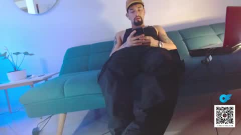 STRURIBE ON INSTAGRAM online show from October 2025 12:26:01 AM