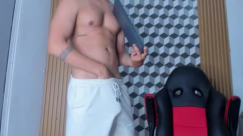 Snapshot of mathias_cocks chatting on February 2025 10:21:01 PM mathias cocks online show from February 2025 10:21:01 PM