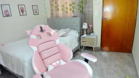 Daniela online show from October 2025 11:29:01 AM