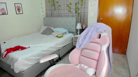 Snapshot of matilde27 chatting on December 2025 03:46:01 AM Daniela online show from December 2025 03:46:01 AM