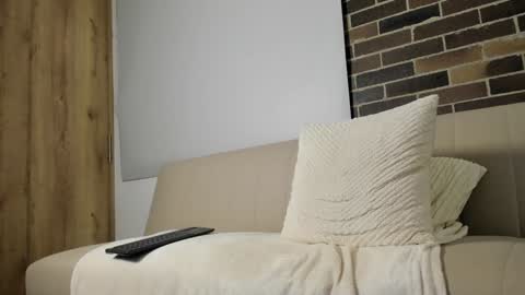 Snapshot of mattclawjean chatting on December 2024 01:07:01 AM mattaclawjean online show from December 2024 01:07:01 AM