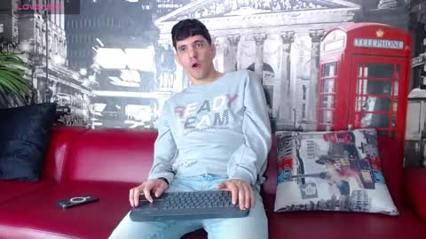 ---Matteo--- online show from October 2025 04:44:01 AM