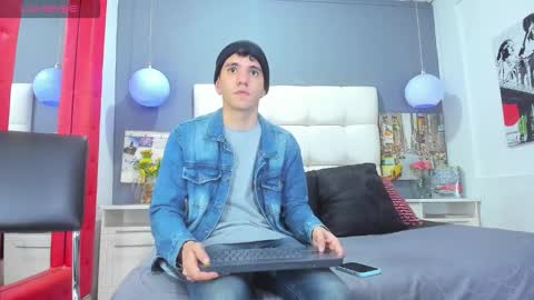 ---Matteo--- online show from October 2025 03:36:02 AM