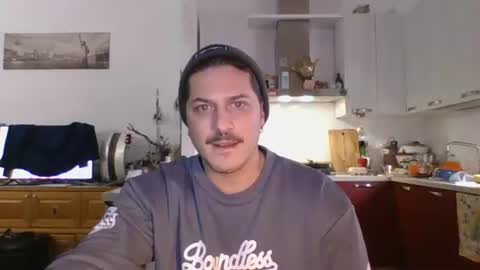 Snapshot of matteushh87 chatting on December 2025 08:08:01 AM matteushh87 online show from December 2025 08:08:01 AM