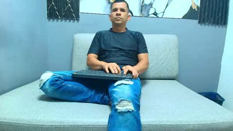 Snapshot of matthew_white2 chatting on May 2026 07:22:02 PM Matthew online show from May 2026 07:22:02 PM