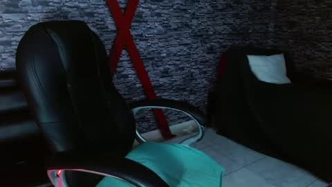 Snapshot of matthewboy_ chatting on March 2025 08:37:02 PM MatthewBoy online show from March 2025 08:37:02 PM