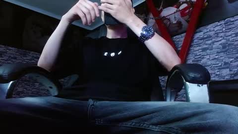 Snapshot of matthewboy_ chatting on March 2025 09:17:01 PM MatthewBoy online show from March 2025 09:17:01 PM