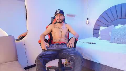 Matthew online show from March 2026 08:59:02 PM