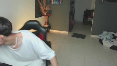 Snapshot of mattias_dantee chatting on February 2025 02:49:02 AM mattias online show from February 2025 02:49:02 AM