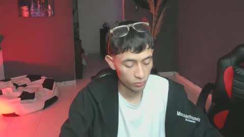 Snapshot of mattias_dantee chatting on February 2025 03:00:02 AM mattias online show from February 2025 03:00:02 AM