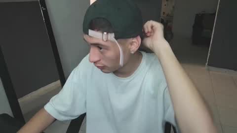 mattias     online show from February 2025 03:47:02 PM