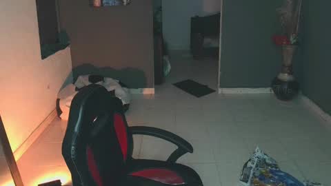 mattias     online show from February 2025 12:41:02 AM