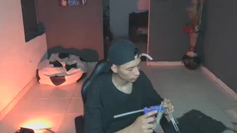 mattias     online show from February 2025 01:11:02 AM