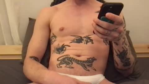 Snapshot of mattioss chatting on February 2026 01:06:01 AM mattioss online show from February 2026 01:06:01 AM