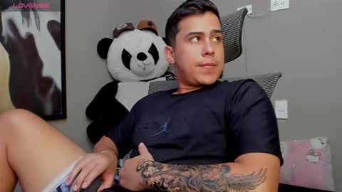 mattiwsmorris_ online show from September 2025 04:40:02 PM