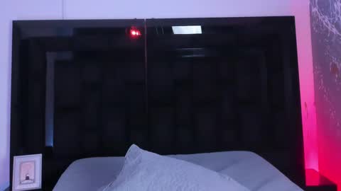 Snapshot of mattthompsonn chatting on February 2025 12:10:02 AM Matt online show from February 2025 12:10:02 AM