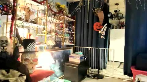 Snapshot of mature_angel chatting on October 2025 03:10:02 AM mature_angel online show from October 2025 03:10:02 AM