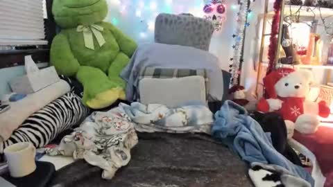 Snapshot of mature_angel chatting on November 2025 07:17:01 PM mature_angel online show from November 2025 07:17:01 PM