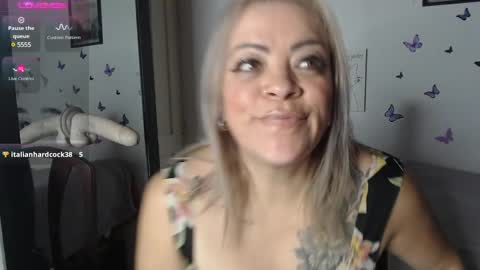 Mature liaa online show from February 2025 10:36:02 PM