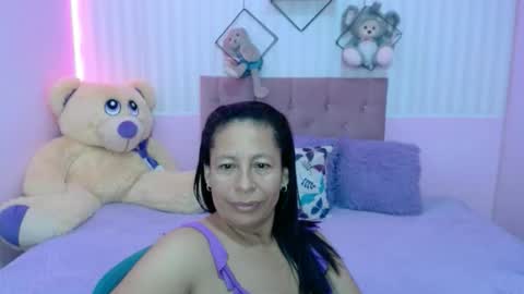Snapshot of mature_martina_ chatting on November 2025 10:10:02 AM Martina online show from November 2025 10:10:02 AM