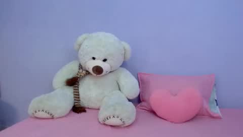 Snapshot of mature_martina_ chatting on November 2025 06:29:01 PM Martina online show from November 2025 06:29:01 PM