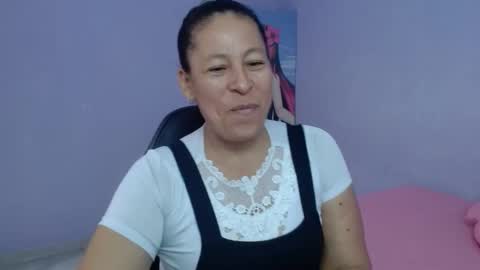Snapshot of mature_martina_ chatting on November 2025 07:05:02 PM Martina online show from November 2025 07:05:02 PM