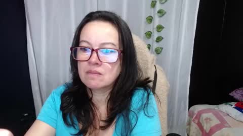 Snapshot of mature_wolf chatting on December 2024 12:46:02 PM Sonia online show from December 2024 12:46:02 PM