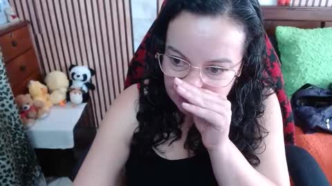 Snapshot of mature_wolf chatting on October 2025 04:26:01 PM Sonia online show from October 2025 04:26:01 PM