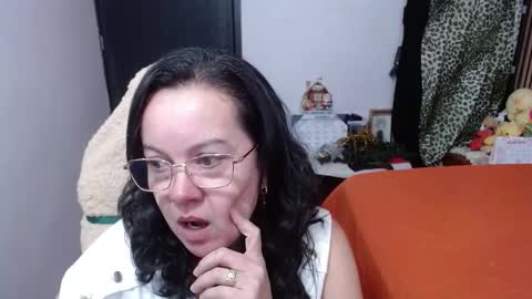 Sonia online show from November 2025 09:37:02 PM