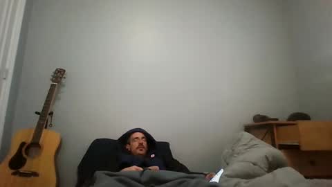 Snapshot of maubecaron1 chatting on November 2025 02:12:02 PM ken34yee online show from November 2025 02:12:02 PM