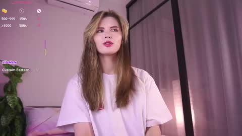 Snapshot of maudhaskell chatting on October 2025 05:25:02 PM Lily online show from October 2025 05:25:02 PM