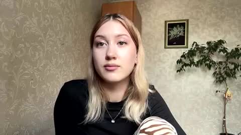 Mia online show from July 2026 10:10:02 AM