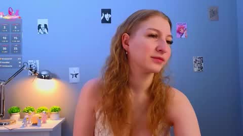 Snapshot of maureencoombs chatting on November 2025 04:11:02 AM maureencoombs online show from November 2025 04:11:02 AM