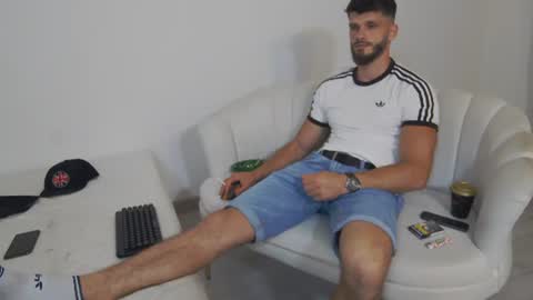 Snapshot of mauro_real_man chatting on June 2026 07:16:01 PM mauro_real_man online show from June 2026 07:16:01 PM