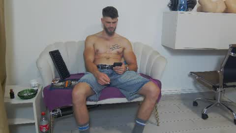 Snapshot of mauro_real_man chatting on July 2026 05:28:01 PM mauro_real_man online show from July 2026 05:28:01 PM