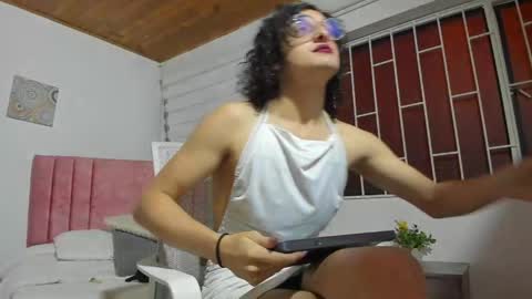 Snapshot of maverick_angel chatting on May 2026 02:12:02 PM Maverick online show from May 2026 02:12:02 PM