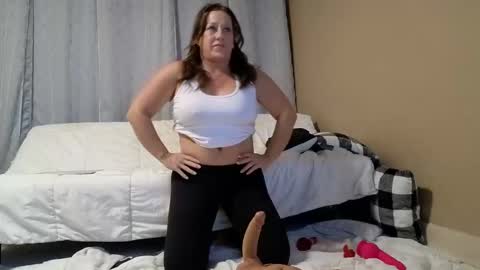 Snapshot of mavierose1 chatting on December 2025 05:57:01 AM Mavierose online show from December 2025 05:57:01 AM