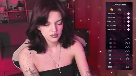 Mavis online show from March 2025 10:07:02 PM