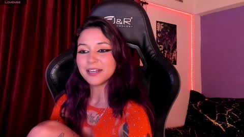 Hilary online show from September 2025 08:41:01 PM