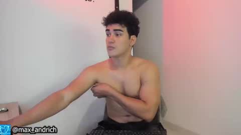 Snapshot of max__andrich chatting on November 2025 02:33:01 AM Max... online show from November 2025 02:33:01 AM