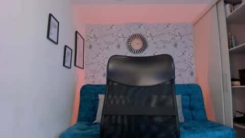 max D. online show from April 2026 01:45:01 AM