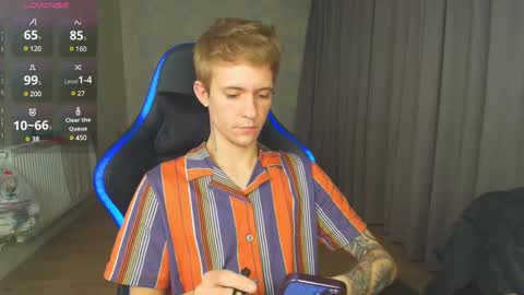 Max Gen with tats 24years  And Ethan without tats 20 years online show from December 2024 08:47:01 PM