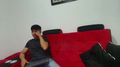 Snapshot of max_latin_ chatting on January 2025 11:22:02 AM max_latin_ online show from January 2025 11:22:02 AM