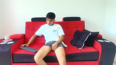 Snapshot of max_latin_ chatting on January 2025 02:32:01 PM max_latin_ online show from January 2025 02:32:01 PM