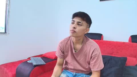 Snapshot of max_latin_ chatting on January 2025 11:43:01 AM max_latin_ online show from January 2025 11:43:01 AM