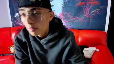 Snapshot of max_latin_ chatting on January 2025 11:33:02 AM max_latin_ online show from January 2025 11:33:02 AM