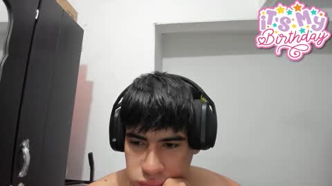 Snapshot of max_miller66 chatting on September 2025 12:17:01 PM Max online show from September 2025 12:17:01 PM